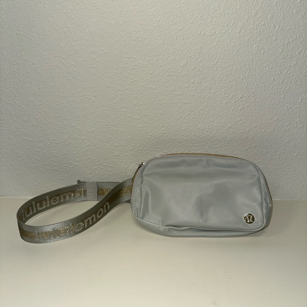 NWOT lululemon athletica Everywhere Belt Bag 1L